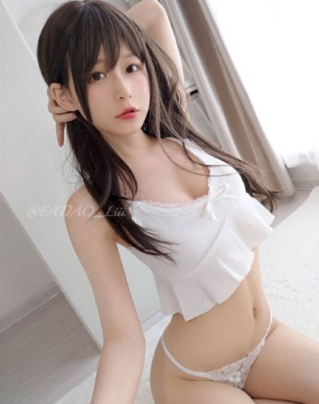 不扣钮的女孩免费观看