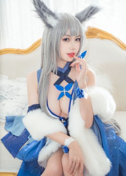 年轻漂亮的妈妈